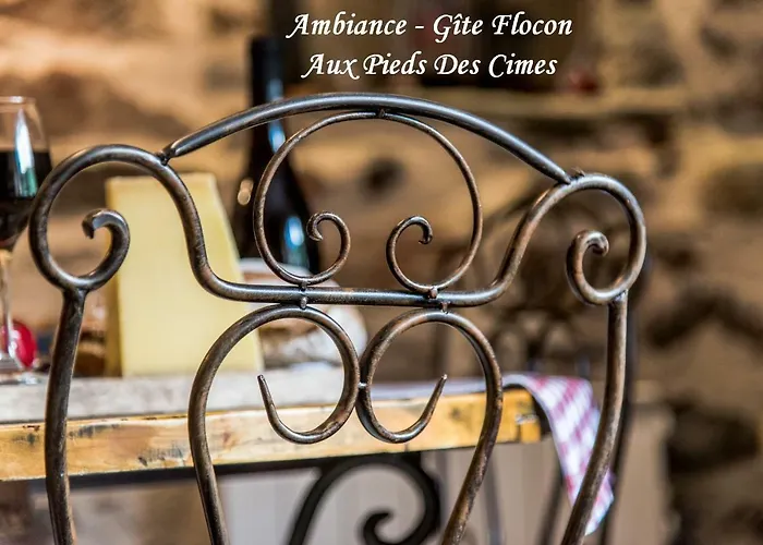 Aux Pieds Des Cimes *