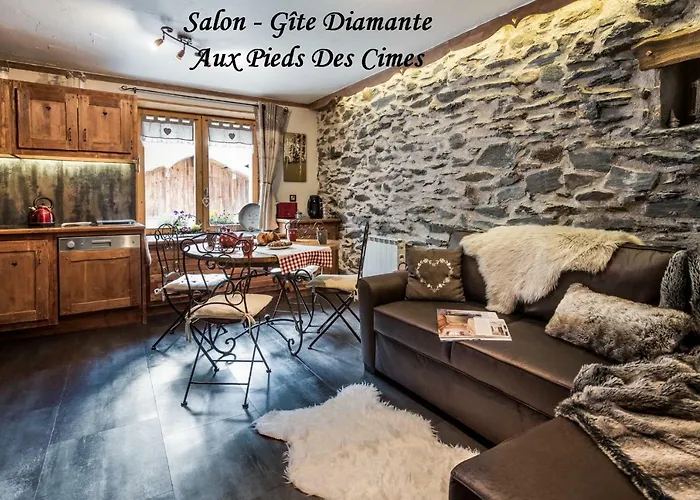 Aux Pieds Des Cimes *