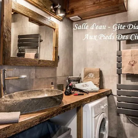 Aux Pieds Des Cimes Apartmán *